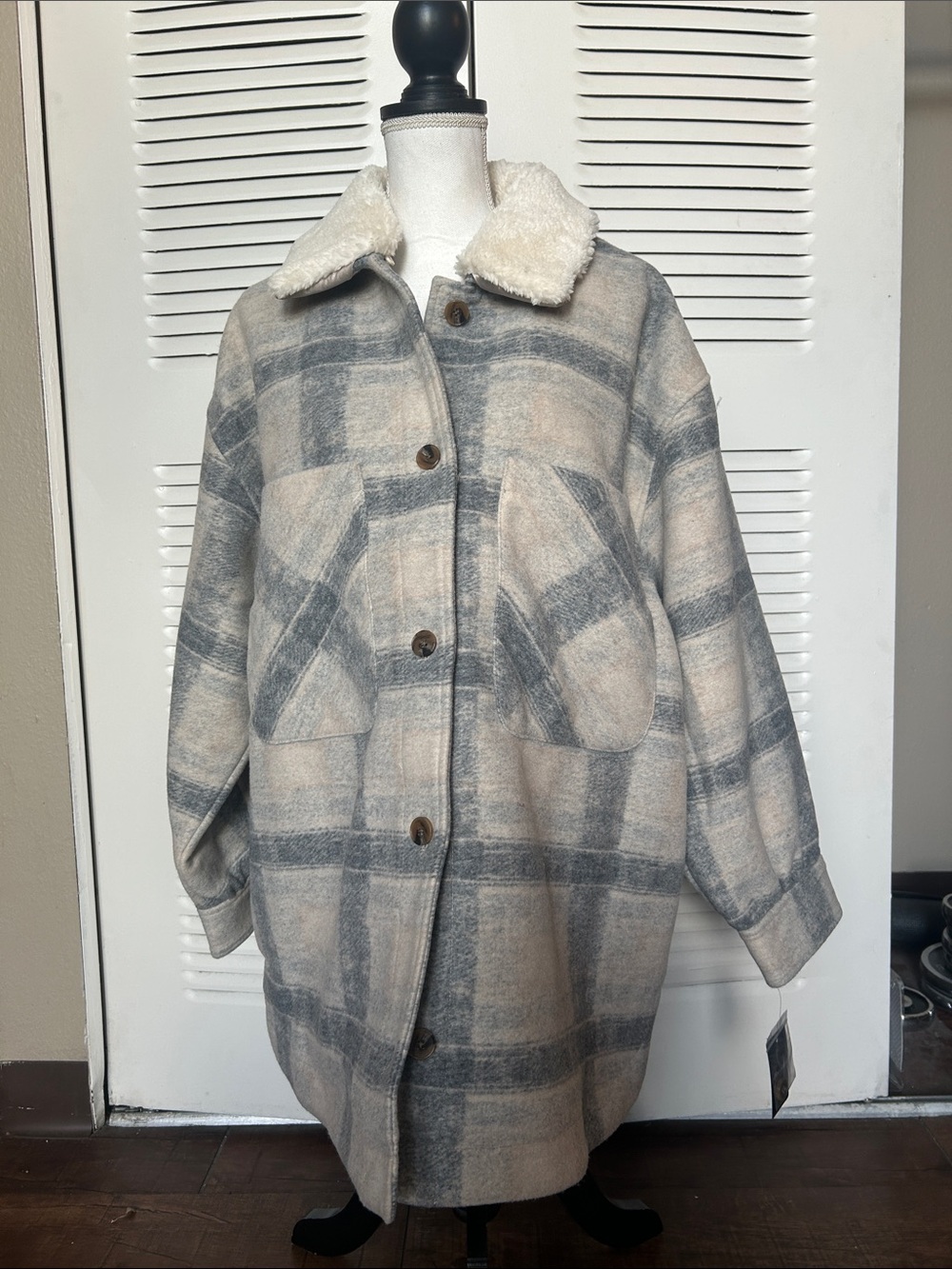 Lucky Brand Gray & Cream Plaid Sherpa Collar Coat